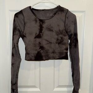 Lululemon Athletica Gray Long Sleeve Fitted Crop Top